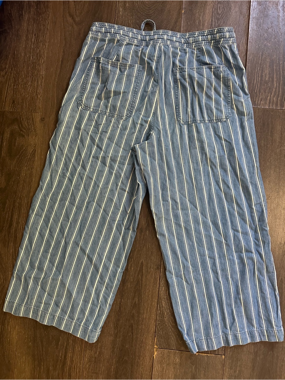 American Eagle Capris Striped 100% Cotton Cropped Wide Leg Blue White Size 12 - Picture 3 of 7
